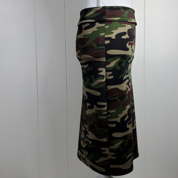 Agnes and Dora Camouflage hat size small - Picture 6 of 12